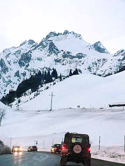 たくさんの雪山を越えます