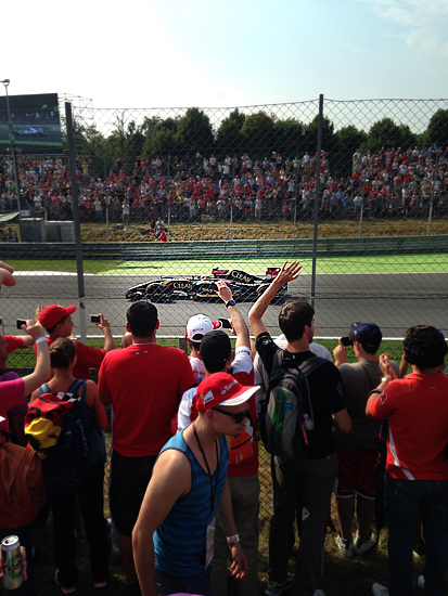 フェラーリの地元でF1観戦